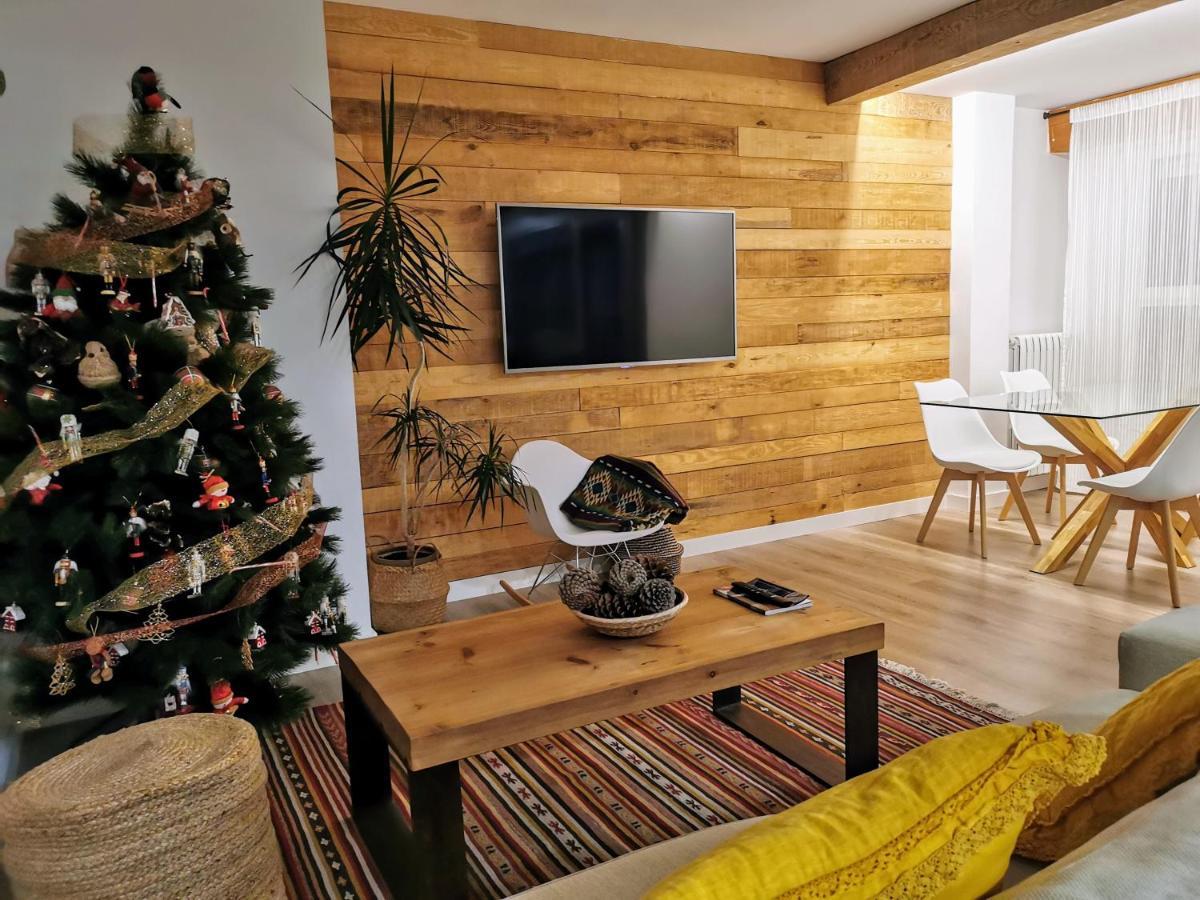 Oroel Apartment Jaca Exterior foto