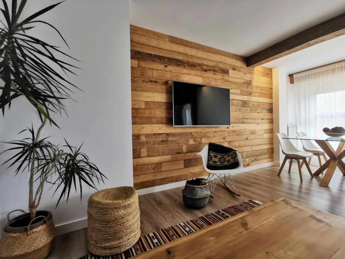Oroel Apartment Jaca Exterior foto
